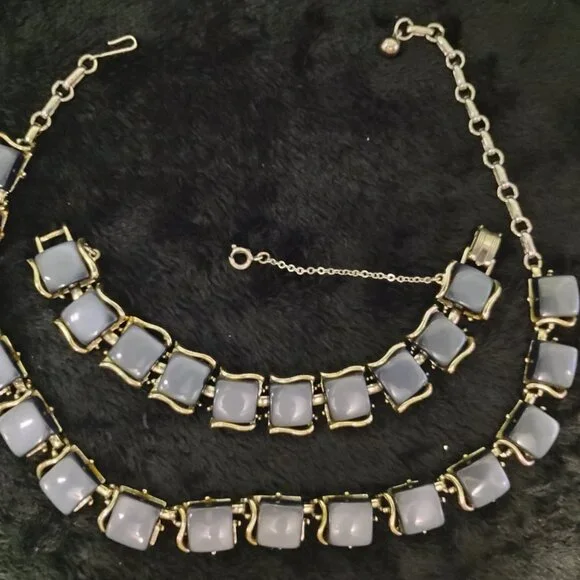 Coro Blue Necklace and Bracelet Set (201) - Picture 3 of 6